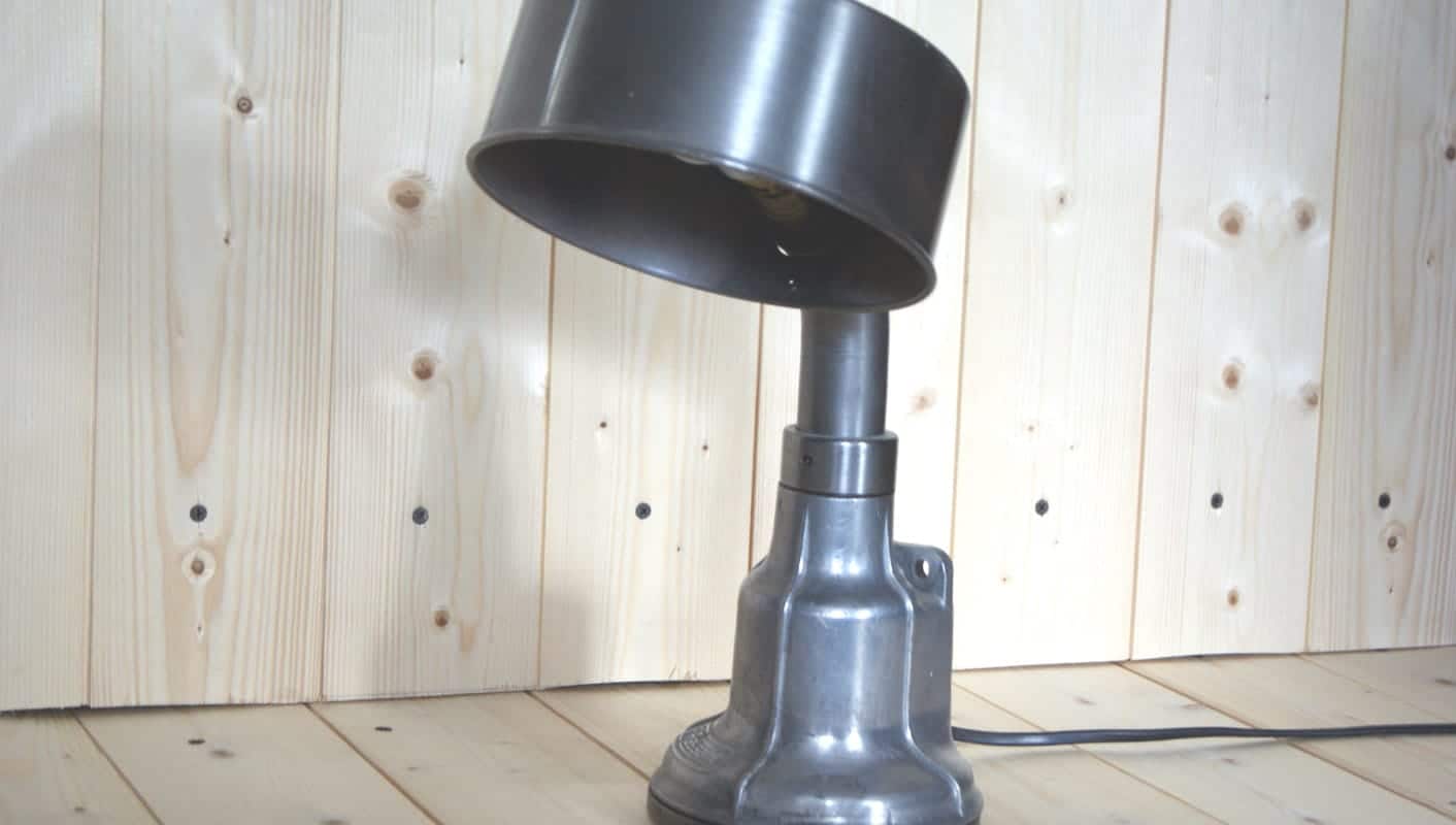 Lampe industrielle à poser issue du monde automobile – Image 3