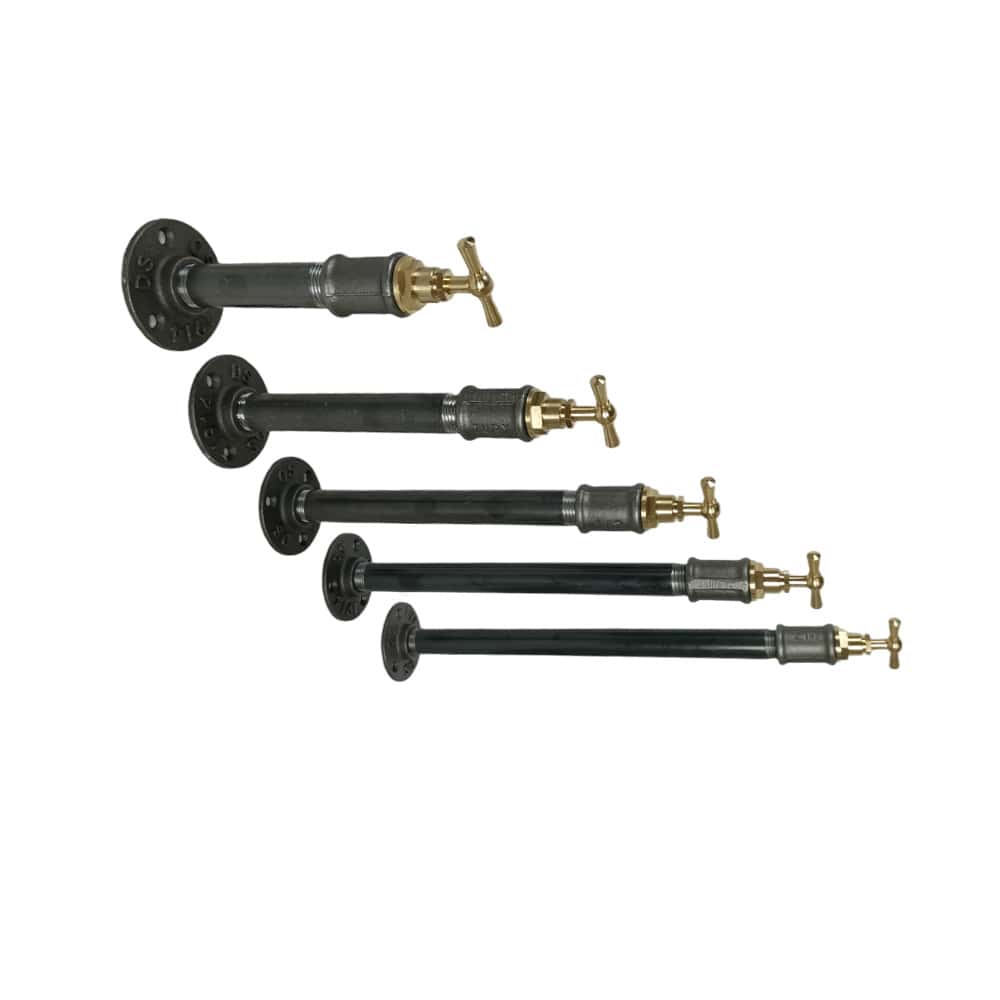 vue ensemble support droit métal finition robinet pour étagère style industriel