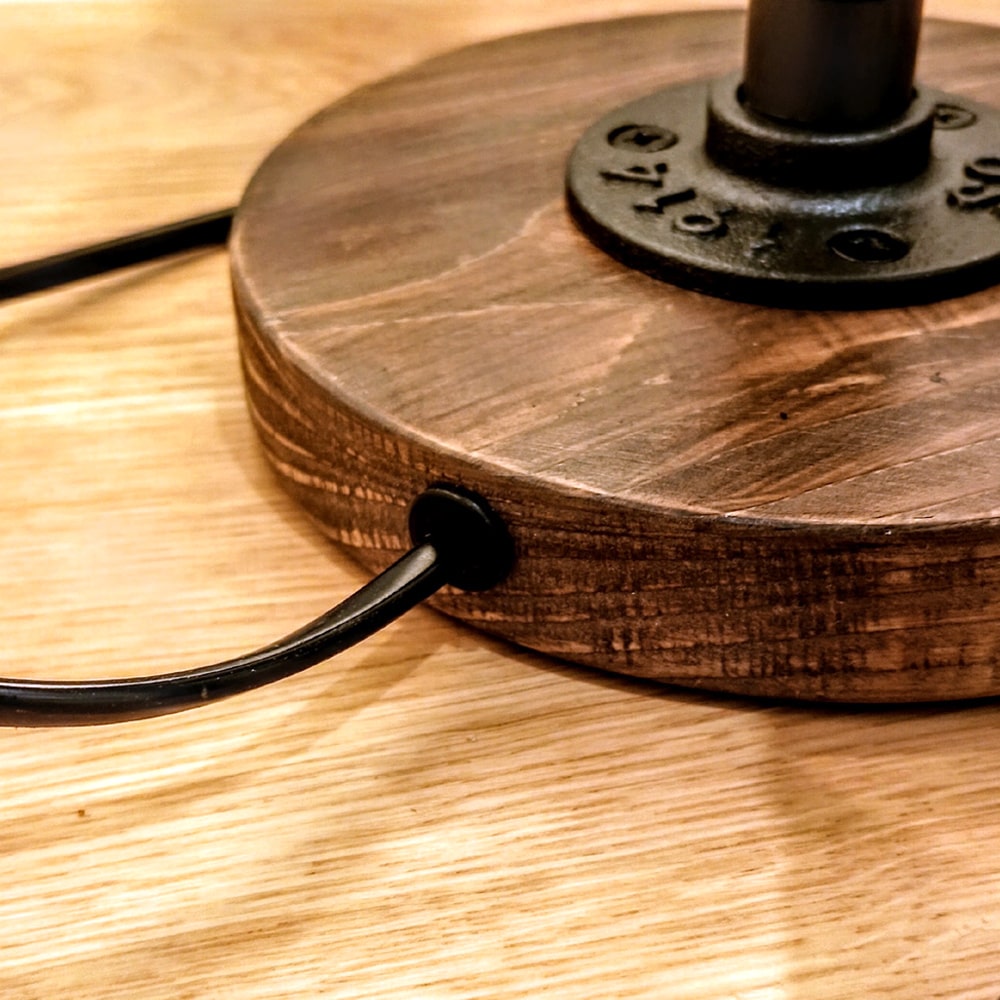 lampe a poser design socle bois